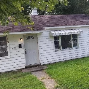 435 Cedar Dr, Hampton, VA 23669 (AVAILABLE NOW)